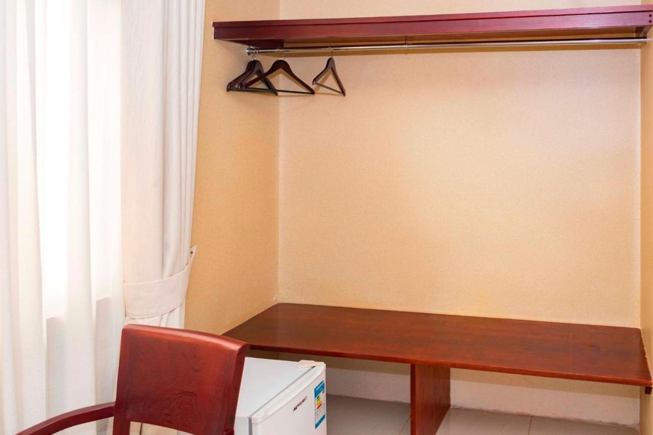 Sapphire Hotel Entebbe Kigo Kajansi Luaran gambar
