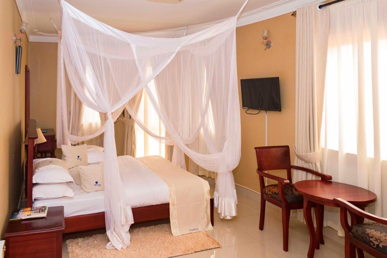 Sapphire Hotel Entebbe Kigo Kajansi Luaran gambar