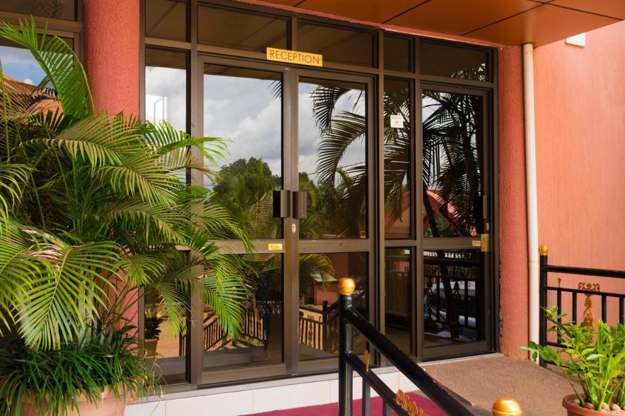 Sapphire Hotel Entebbe Kigo Kajansi Luaran gambar