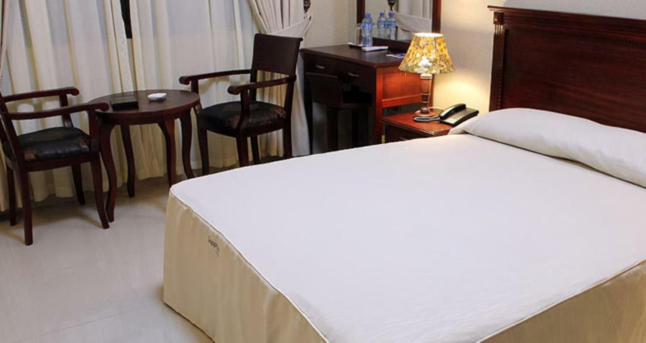 Sapphire Hotel Entebbe Kigo Kajansi Luaran gambar