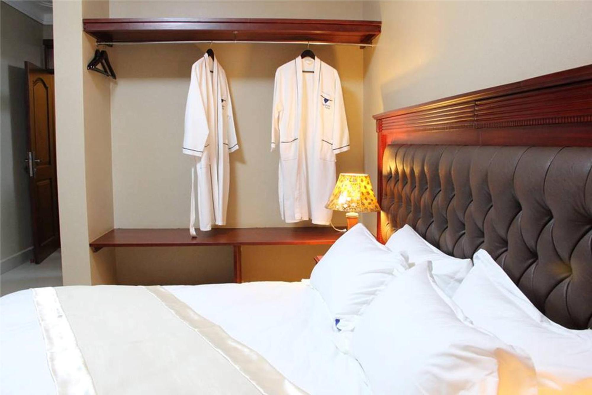 Sapphire Hotel Entebbe Kigo Kajansi Luaran gambar